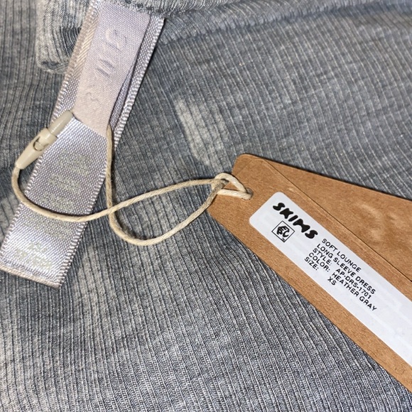 SKIMS SOFT LOUNGE LONG SLEEVE DRESS HEATHER GREY - Picture 5 of 11